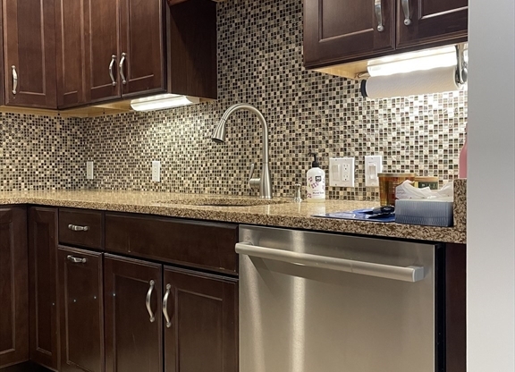 2 beds, 2 baths, 1,130 sqft, $4,850, Unit 304