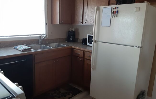 1 Bedroom, 1 Bathroom Apartment  - Close to Oregon Tech and Sky Lakes!