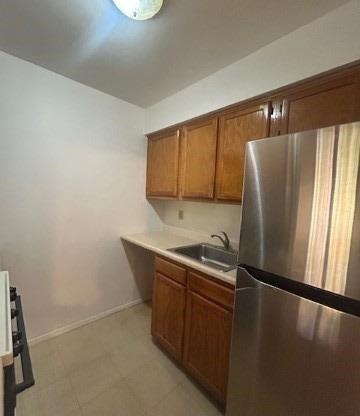 2 beds, 1 bath, $2,700