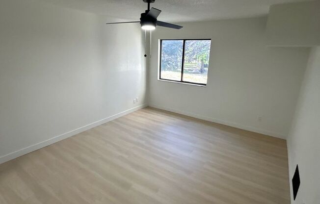 2 beds, 1 bath, 1,050 sqft, $1,050, Unit 207-201D