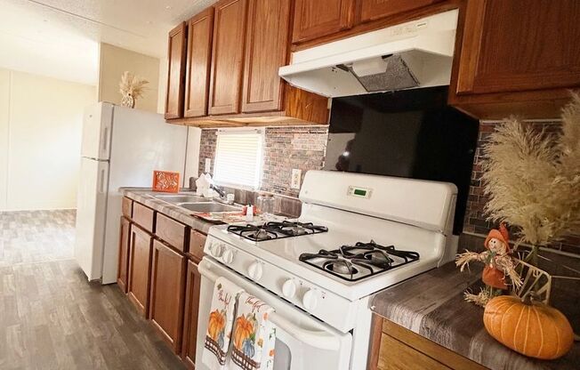 2 beds, 1 bath, 480 sqft, $850, Unit 182A