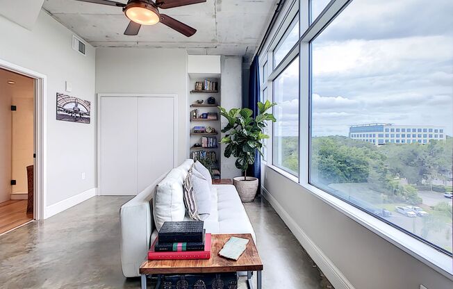 Fully Furnished 2bed/2bath/2parking Executive Accommodations. Housekeeping and Utilities Included.