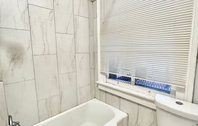 1 bed, 1 bath, 20 sqft, $1,450, Unit 2B