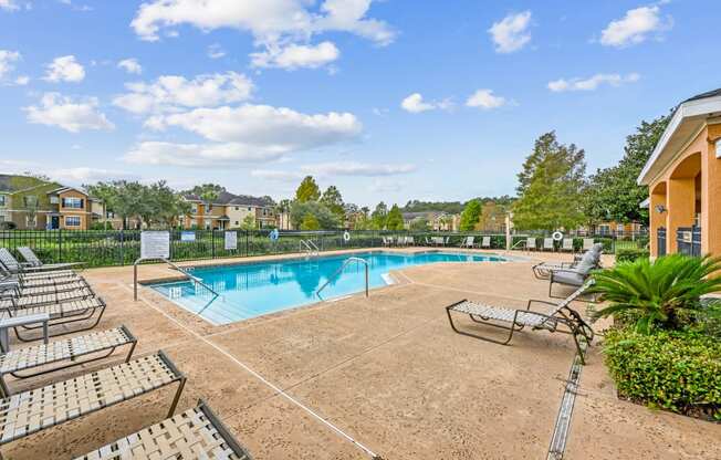 West Pointe Villas Apartment Homes
