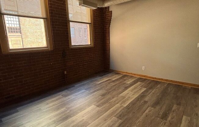 1 bed, 1 bath, 630 sqft, $1,259, Unit 917