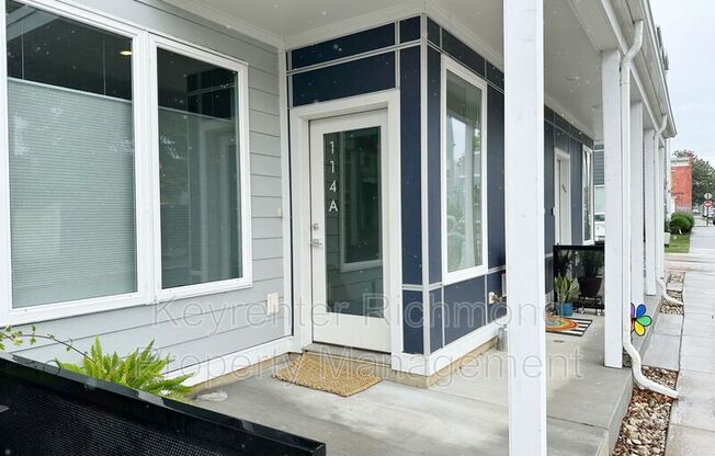 114 W 12 ST 