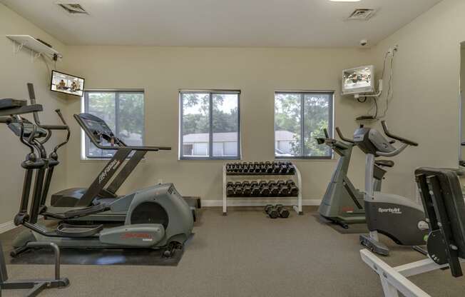 24 hour fitness center cascade pines