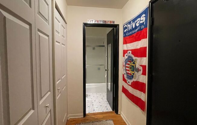 Studio, 1 bath, 390 sqft, $1,375, Unit 521-407