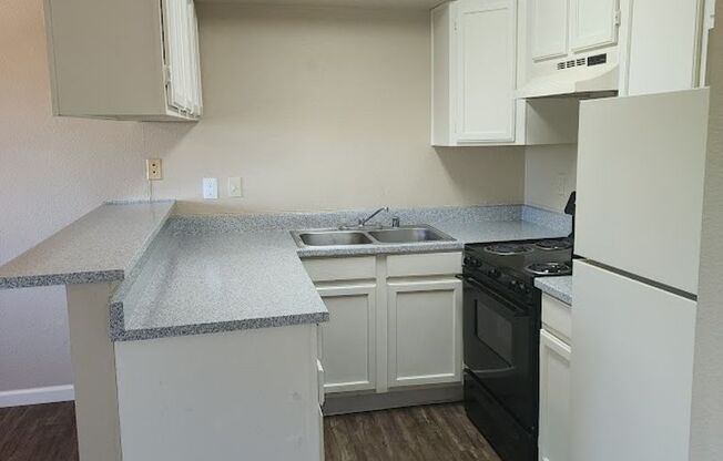 1 bed, 1 bath, 600 sqft, $1,145, Unit 5