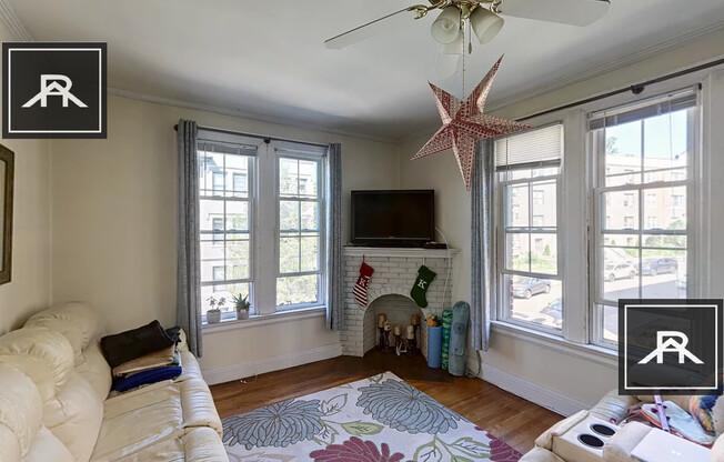 13 GLENVILLE