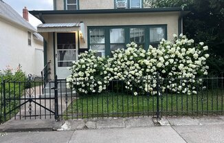 646 MADISON ST NE
