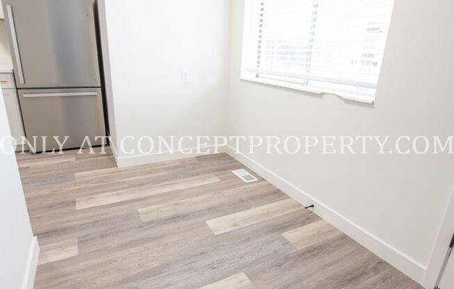 2 beds, 1 bath, 900 sqft, $1,619, Unit 27