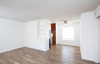 *OPEN HOUSE: 6/21 1:30-2:30PM*  Pacific Beach 2 Br with Assigned Parking and Patio!