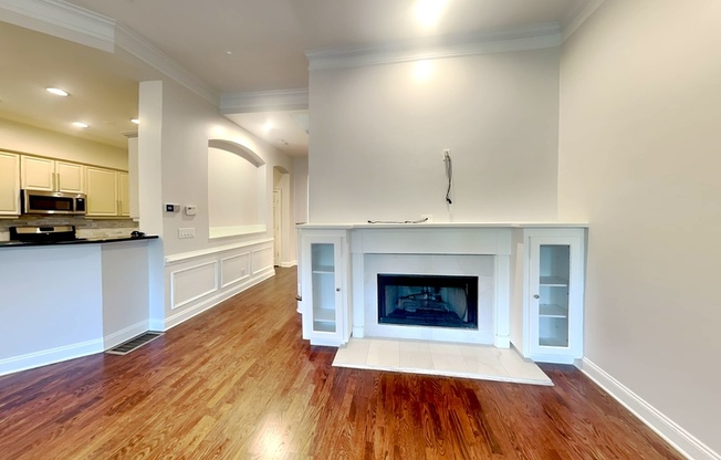 3008 MONTCLAIR CIR SE