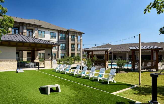 ONE, TWO AND THREE BEDROOM APARTMENTS AND TOWNHOMES IN FORT WORTH