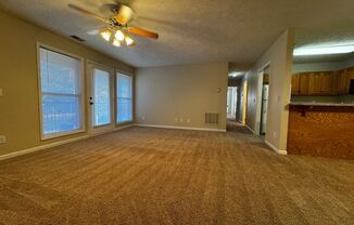 2 beds, 2 baths, $1,100, Unit UNIT 4