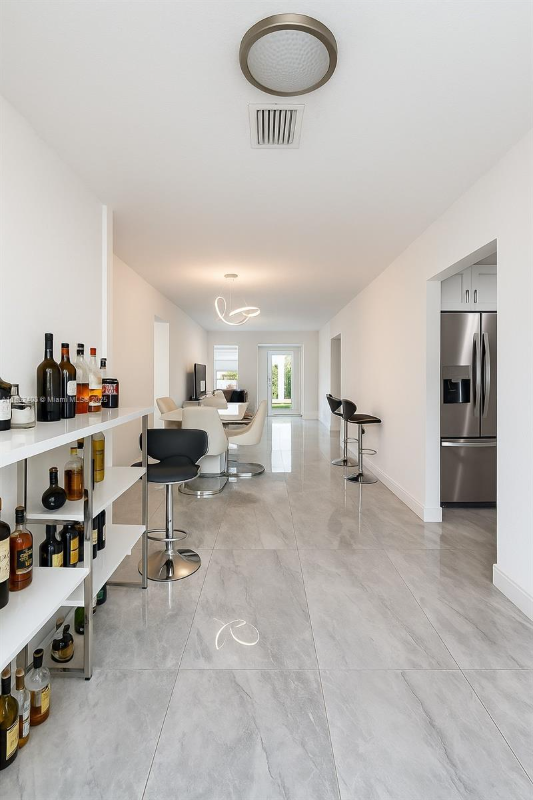 10241 DOMINICAN DR