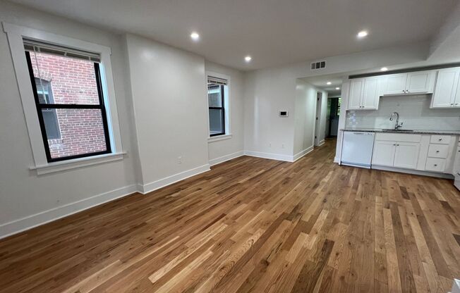 2 beds, 1 bath, 750 sqft, $2,139, Unit 5645 Hobart Street #1