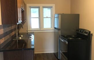 2 beds, 1 bath, $925, Unit 2