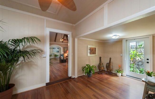 3040 Diamond Head
