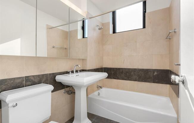 1 bed, 1 bath, $8,980, Unit 15J