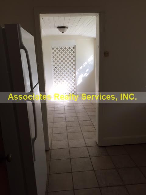 2 beds, 1 bath, 808 sqft, $1,095