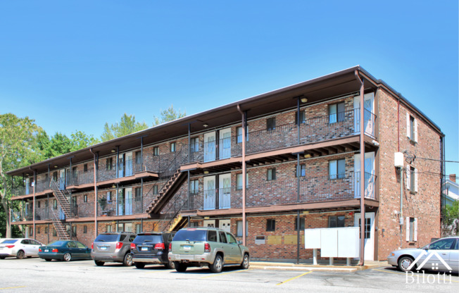 1 bed, 1 bath, 700 sqft, $1,550, Unit A-13