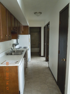 2 beds, 1 bath, $545, Unit 6B