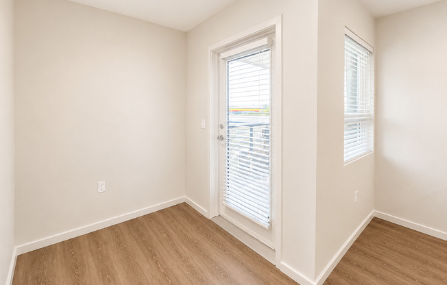 Studio, 1 bath, 175 sqft, $999, Unit 214
