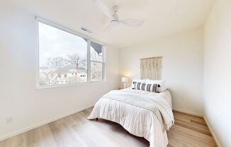 1 bed, 1 bath, 305 sqft, $900