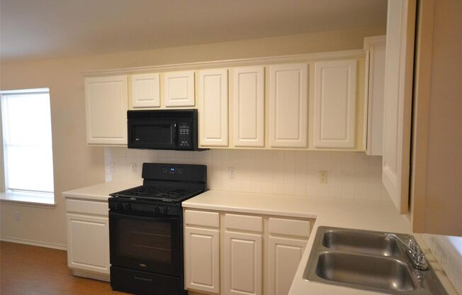 3 Bedroom 2 Bath in Block House Creek