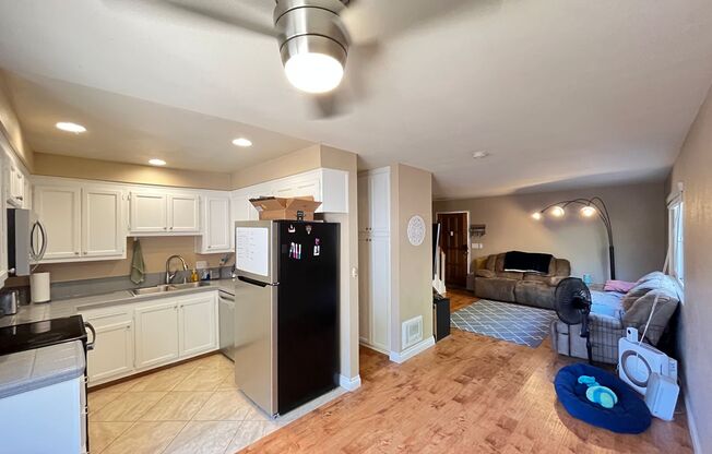 2 beds, 1.5 baths, $2,750