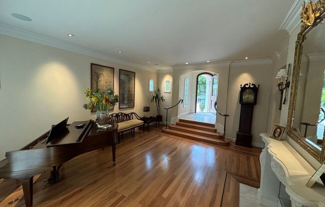 West Hillsborough Home For Rent