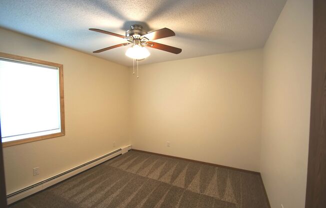 2 beds, 2 baths, 915 sqft, $1,695, Unit 113