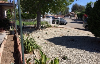 3 beds, 2 baths, $3,500, Unit Front House