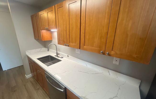 2 beds, 2 baths, 1,100 sqft, $2,695, Unit 3520 - 201