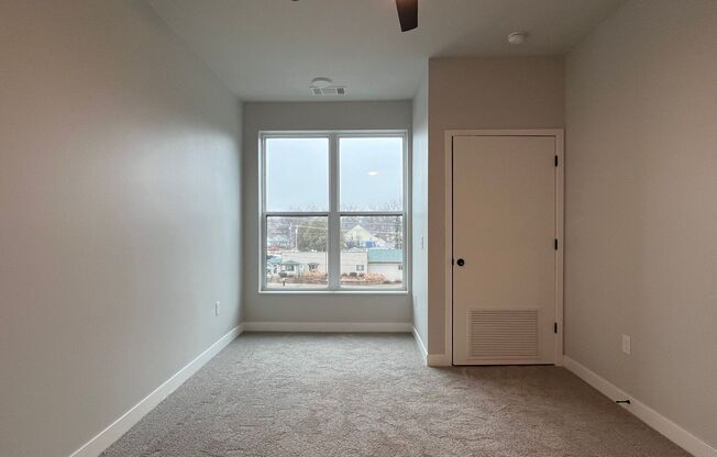 1 bed, 1 bath, 647 sqft, $1,540, Unit WR 305-215