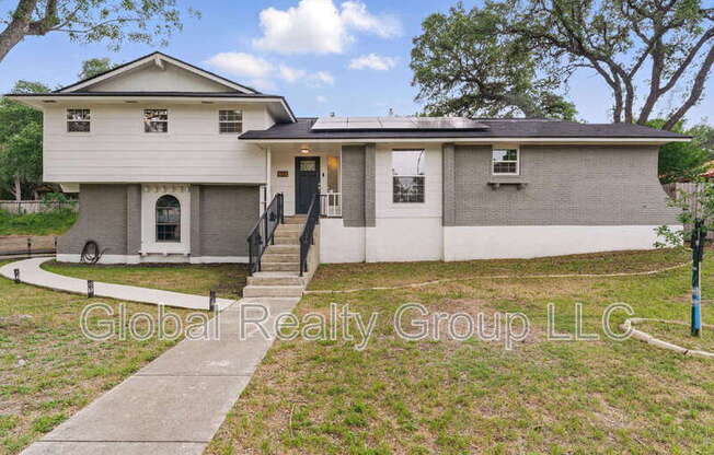 806 SUGAR PINE DR