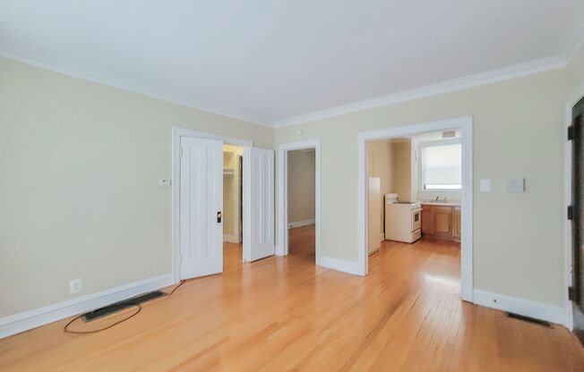 1 bed, 1 bath, 460 sqft, $1,825, Unit 1946-1P
