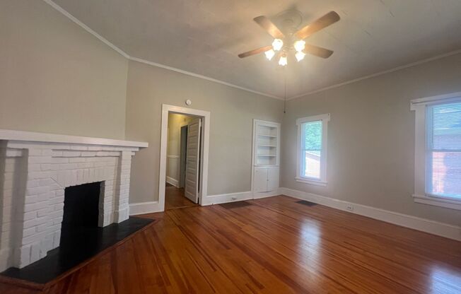 Price just reduced with Move-in Special of $500 off first full months rent!