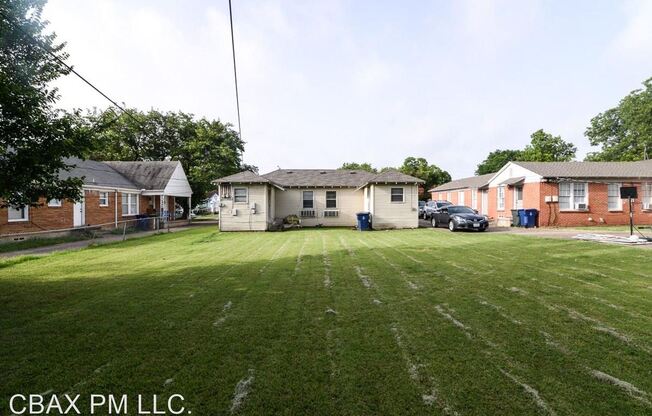 1123 Clinton