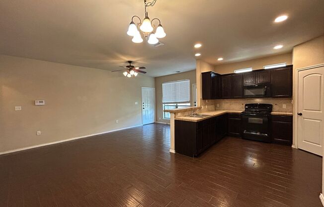 2 Story Unit / Washer, Dryer Connections on 1st Floor / Fenced in Yard / CISD