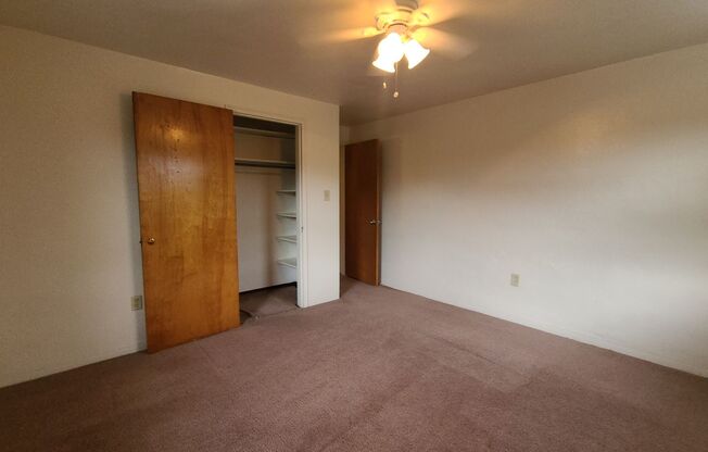 1 bed, 1 bath, 1 sqft, $950, Unit ABB - C-12