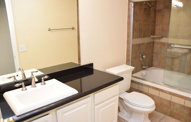 1 bed, 1 bath, $1,250, Unit # 214