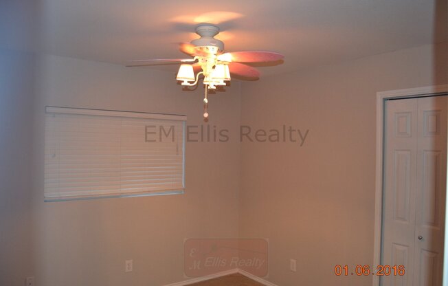 4 beds, 2 baths, $1,695