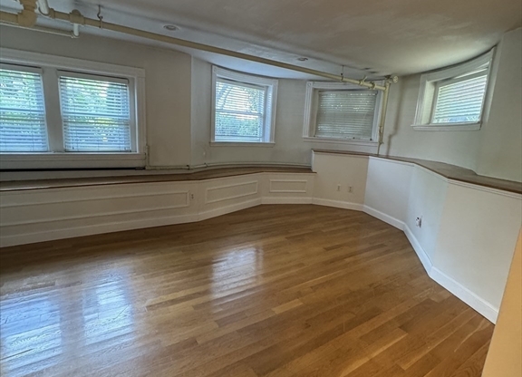16 Garrison Rd Apt 4A
