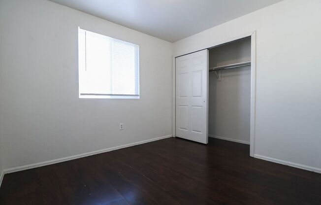 3 beds, 1 bath, $1,450, Unit 3638 Denver St