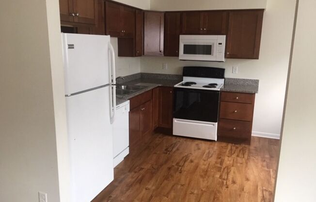 2 beds, 1 bath, $975, Unit 2188-9