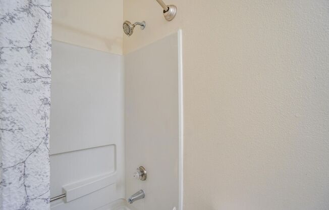 2 beds, 1.5 baths, 771 sqft, $1,800, Unit 31*