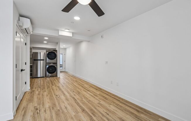 Studio, 1 bath, 421 sqft, $2,275, Unit 2330-105